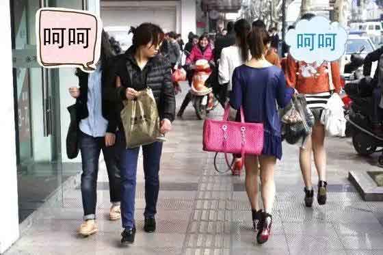 你穿短袖我穿袄