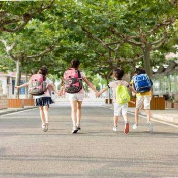 “中小学早上推迟上学”：是福还是祸？