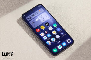 iQOO 16 屏幕规格公布：2K 搭配 165Hz，支持超 50 款游戏高刷模式