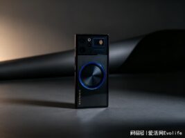 红魔12 Pro+图赏：氘锋透明暗夜配色与185Hz真全面屏