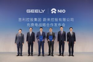 蔚来换电引入吉利，目标2030年建成1万座换电站