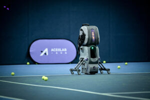 AI 网球机器人热起来了,但这条赛道还没说清自己卖什么