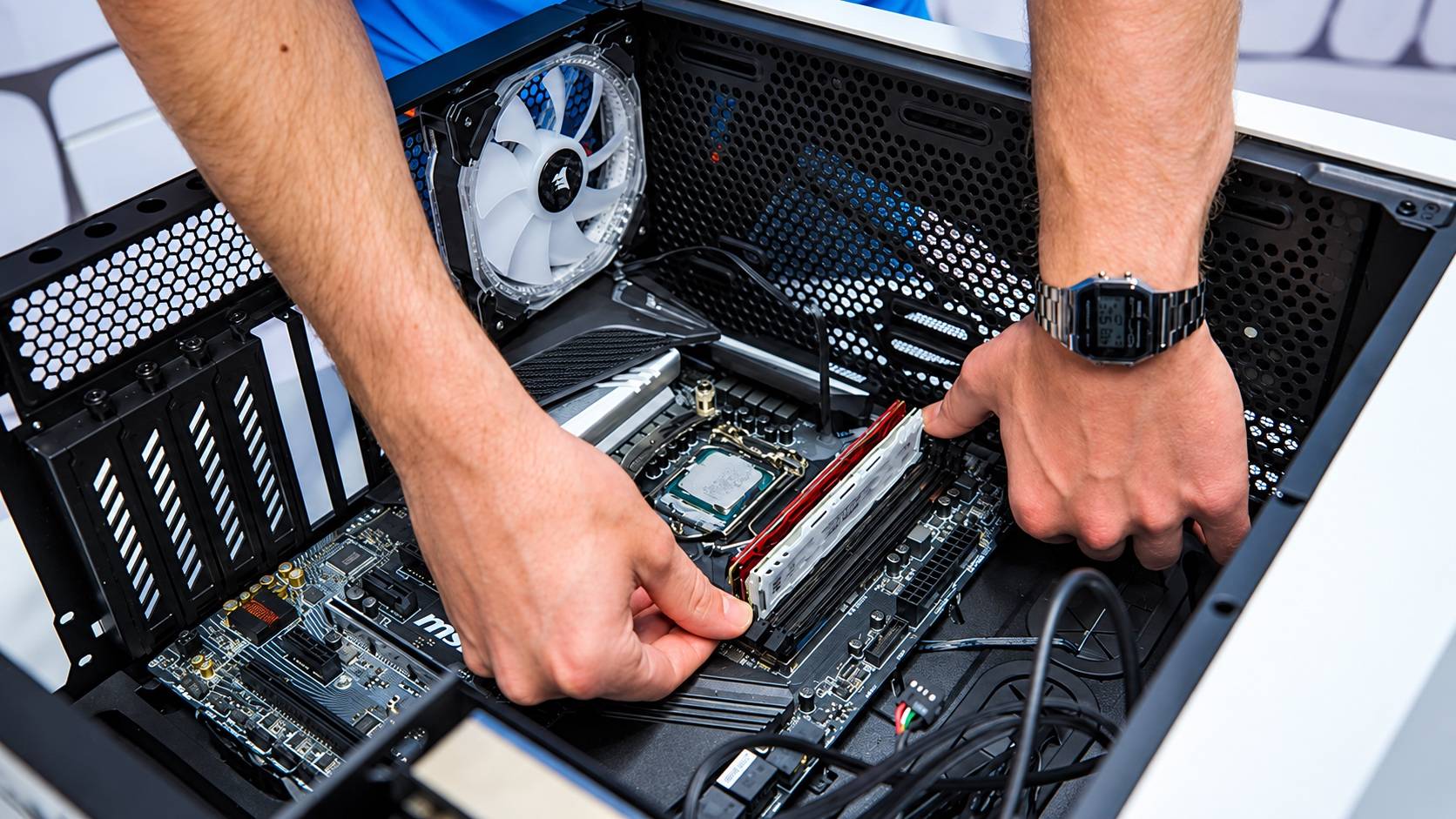 DDR4仍在列,PC硬件为何集体向后看